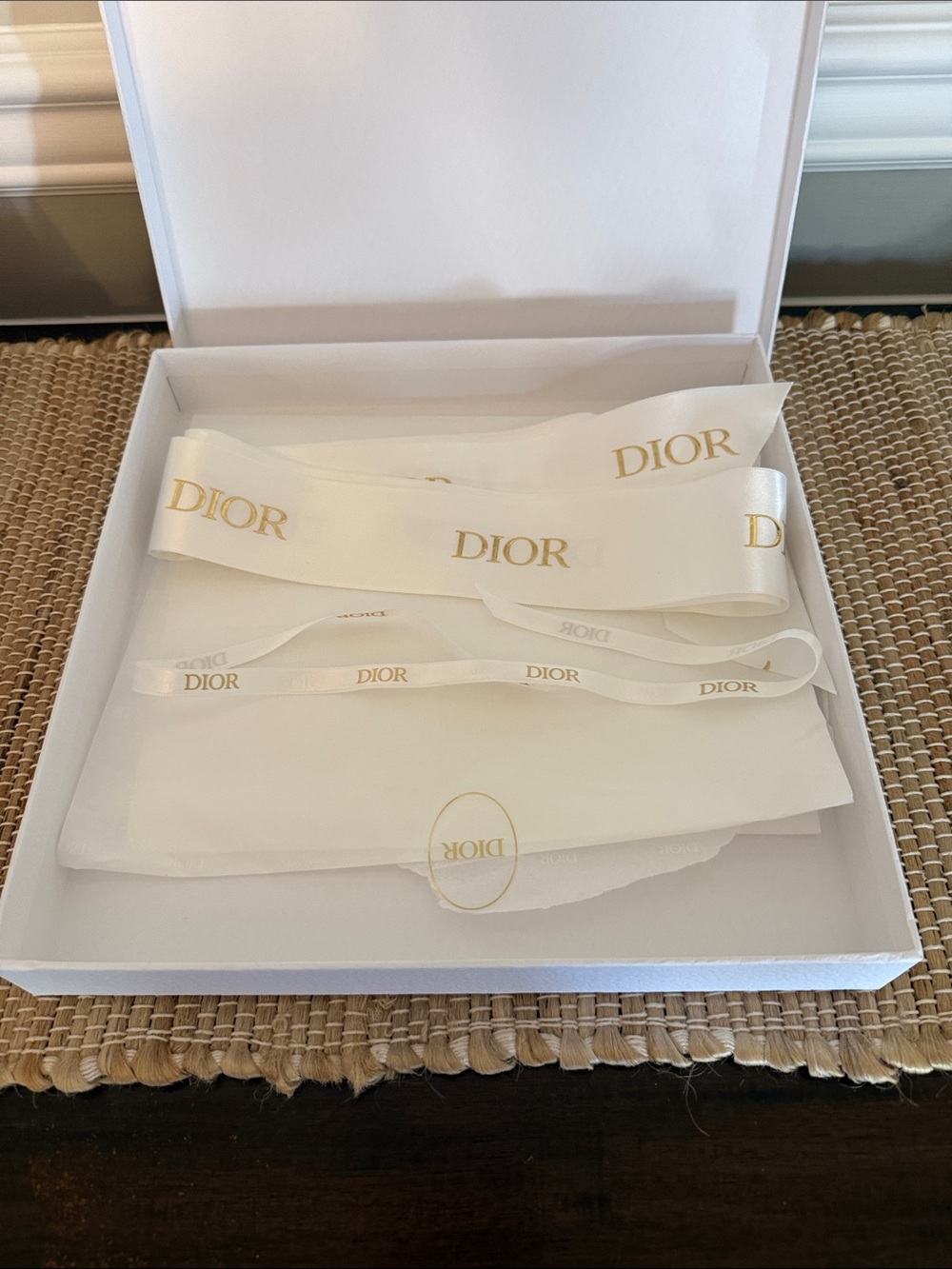 Dior White Box with Gold Lettering - Picture 2 of 3